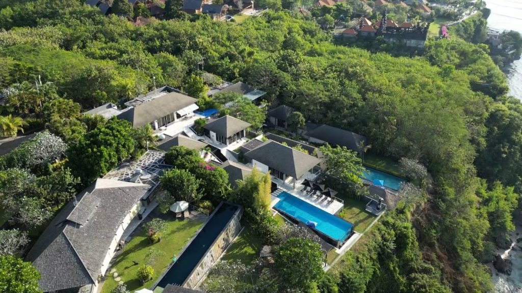 Breathtaking 5-Bedroom Oceanfront Villa with Infinity Pool & Cliff-Edge Views – BVI14016