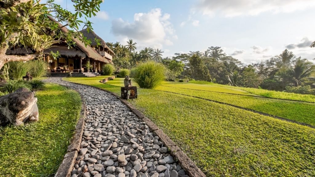 5-Bedroom Jungle View Villa near Ubud with Panoramic Rice Terrace & Volcano Backdrop – BVI21986