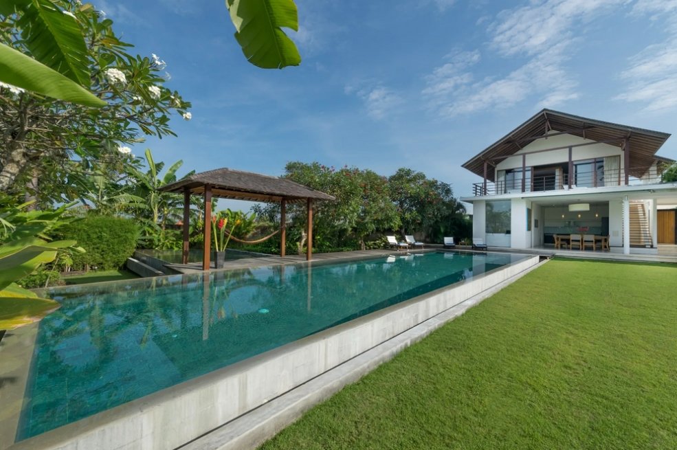 Elegant 4-Bedroom Villa with Modern Design and Prime Canggu Location – BVI24881