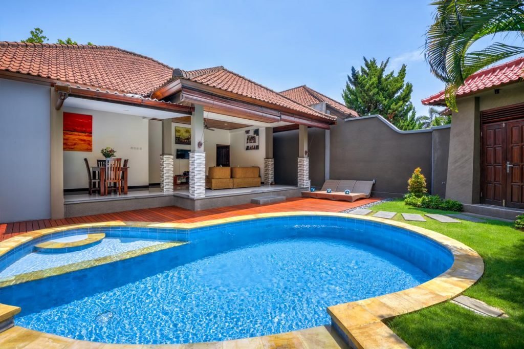 Spacious 2-Bedroom Villa with Pool & Garden | 3-Min Walk to Seminyak Beach, Near Canggu & Legian – BVI31793