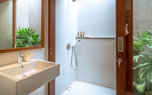 Tropical 3-Bedroom Villa with Private Pool in Canggu Bali - BVI38018