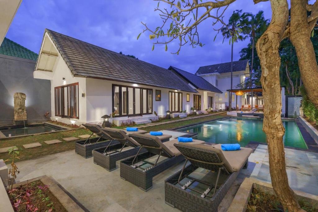 Stunning 11-Bedroom Luxury Jimbaran Villa Estate – BVI409714
