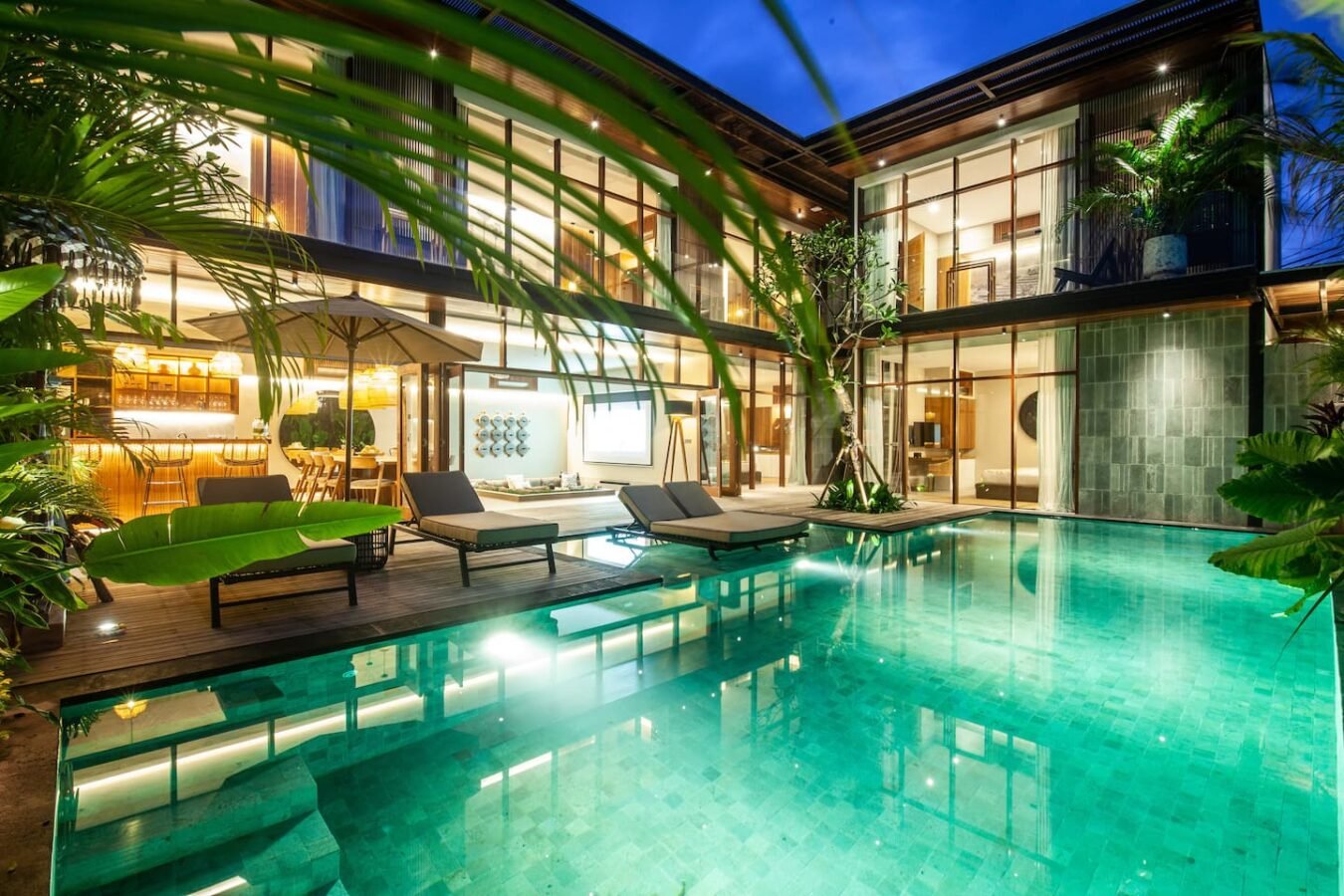 Stylish 6-Bedroom Villa in Canggu – Modern Comfort Meets Balinese Charm – BVI46023