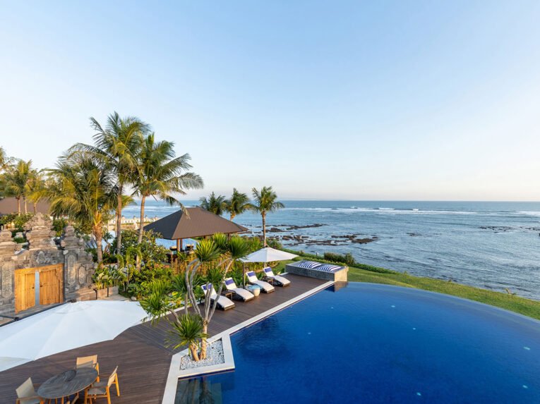 6-Bedroom Seafront Luxury Villa in Tanah Lot – Ocean Views and Exclusive Getaway – BVI54740