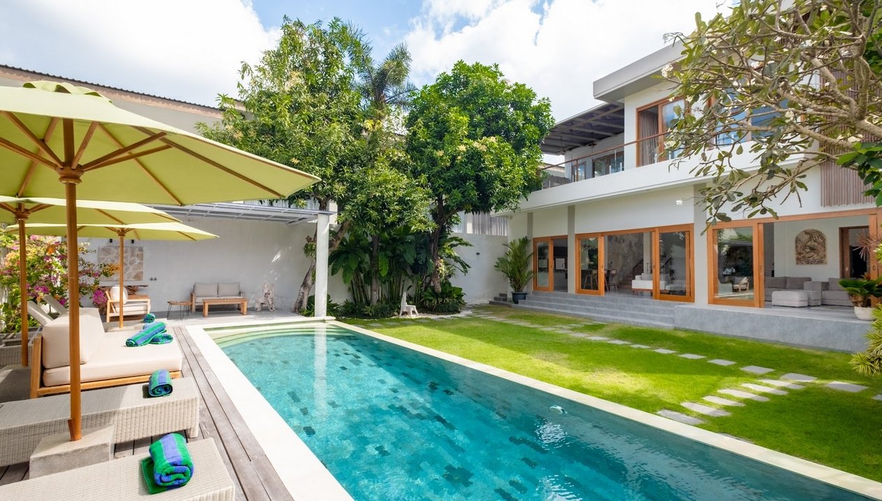 Elegant 6-Bedroom Private Villa with Pool – Seminyak – BVI73225