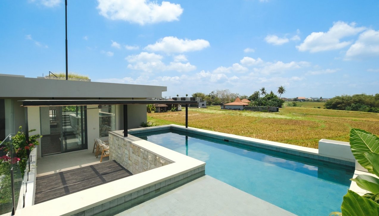 Modern 3-Bedroom Villa with Rooftop Pool & Rice Paddy Views in Pererenan – BVI72961