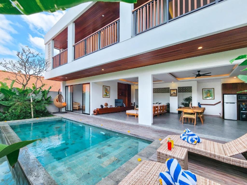 Modern 4-Bedroom Villa with Pool – Canggu – BVI72466